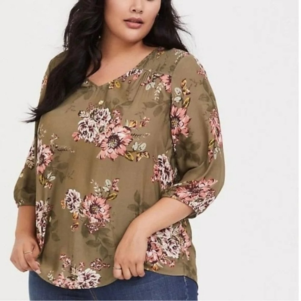 Torrid Olive Green Floral Crepe Smocked Women’s Plus Size‎ Blouse Plus Size 3x